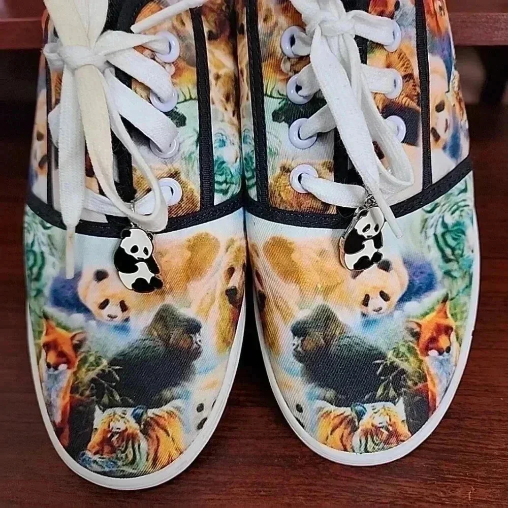THE Bradford Exchange Animal Kingdom Canvas shoes. Size 8 - Picture 13 of 16